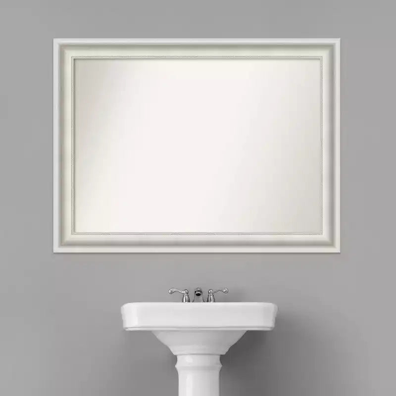 Miroir mural de salle de bain blanc sans biseau de 44 po x 33 po - Amanti Art : style moderne, cadre en polystyrène, fixation murale