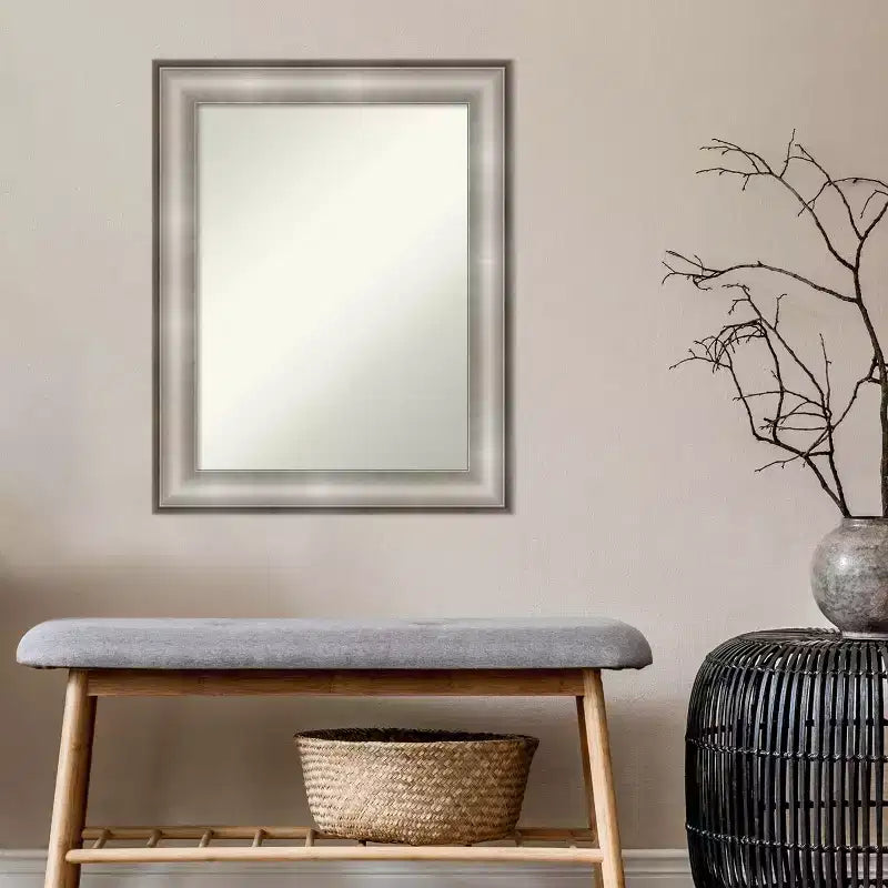Miroir mural non biseauté de 23" x 29" avec cadre argenté
