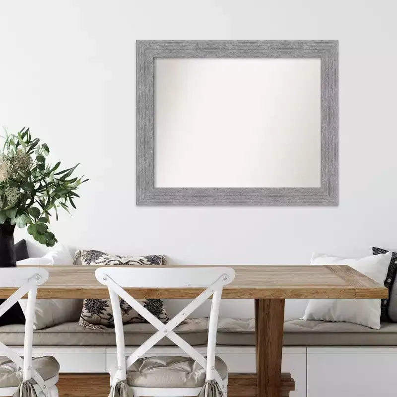 Miroir mural rectangulaire 33" x 27" avec cadre à grain de bois gris