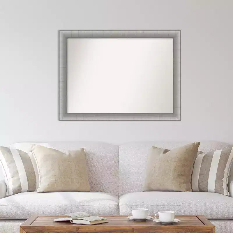 Miroir mural rectangulaire de 42,75" x 31,75" avec cadre en étain brossé