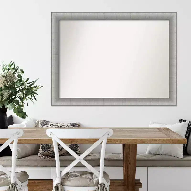 Miroir mural rectangulaire de 42,75" x 31,75" avec cadre en étain brossé
