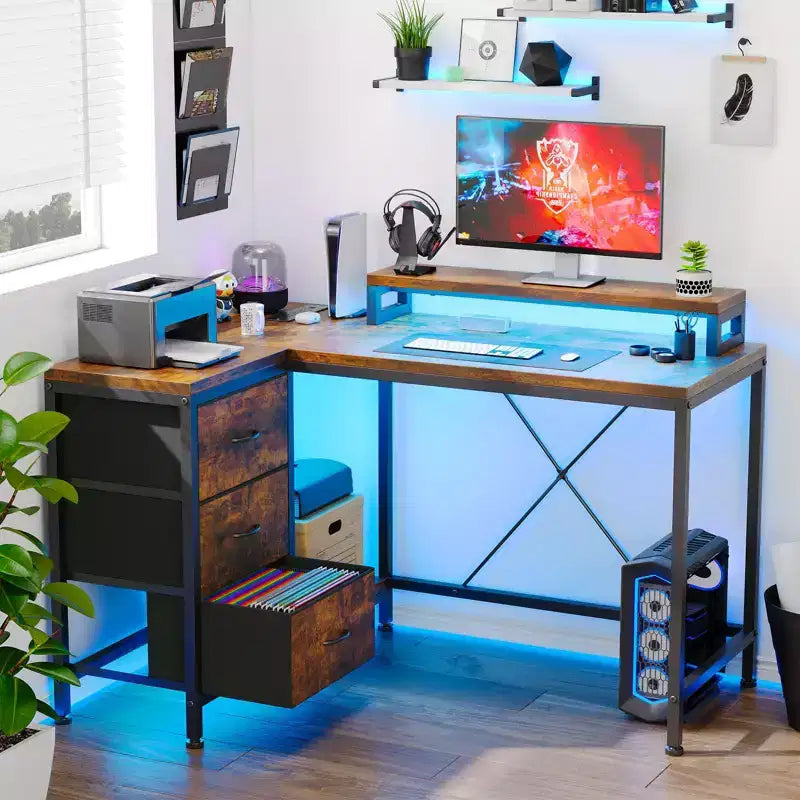 Bureau d'angle en L avec éclairage RVB, prises électriques, tiroirs et étagères