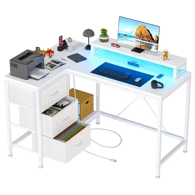 Bureau d'angle en L avec éclairage RVB, prises électriques, tiroirs et étagères