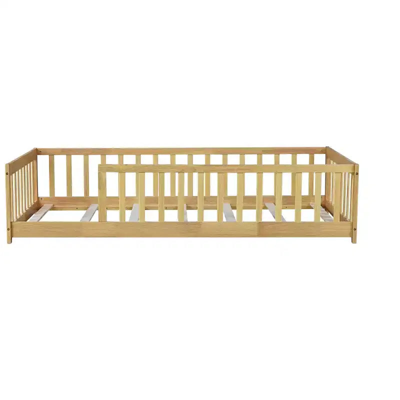 Lit au sol Montessori une place avec clôture de sécurité et barrières de protection