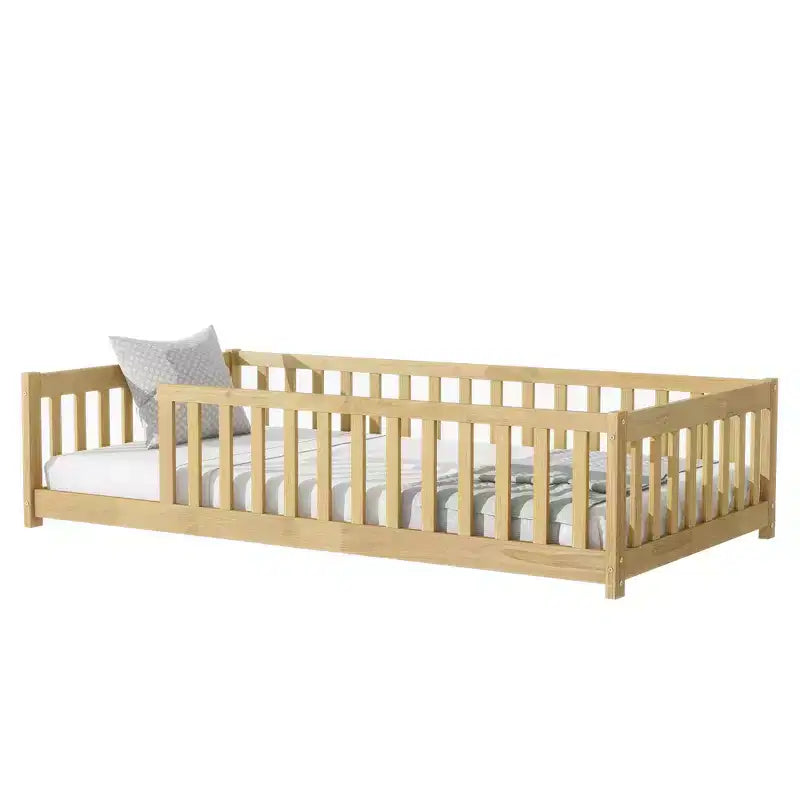 Lit au sol Montessori une place avec clôture de sécurité et barrières de protection