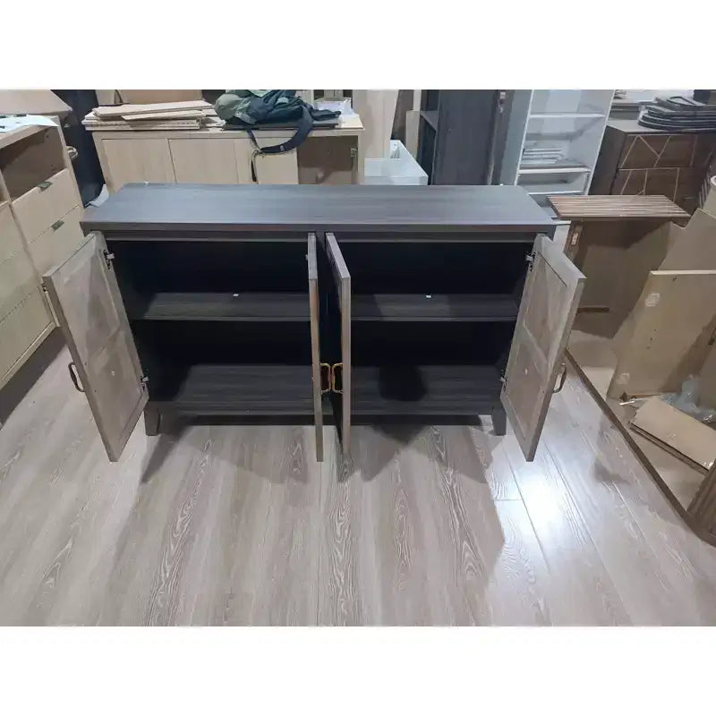 Buffet bahut marron avec 4 portes et étagères réglables