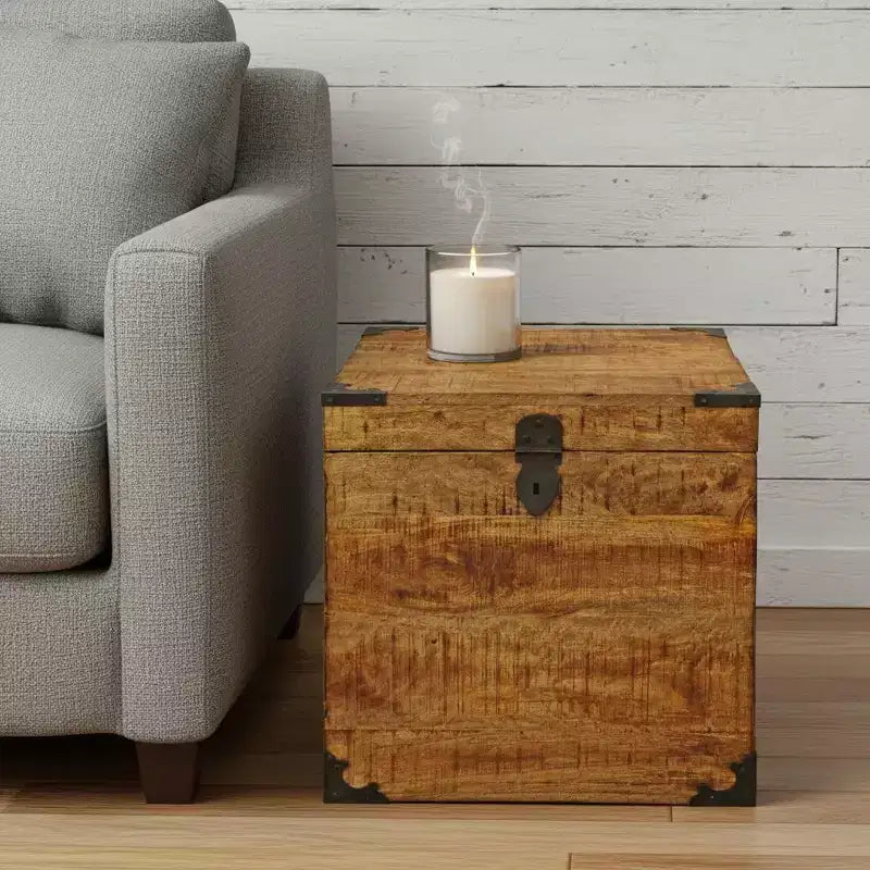 Table d'appoint carrée en bois massif – 50,8 cm H x 45,7 cm L x 45,7 cm P